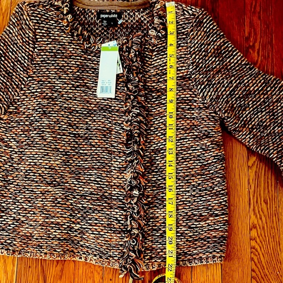 Paper White NWT zip closure cardigan sweater size large. - Picture 3 of 9